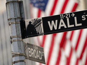 Wall Street Melambung, The Fed Berpotensi Turunkan Suku Bunga
