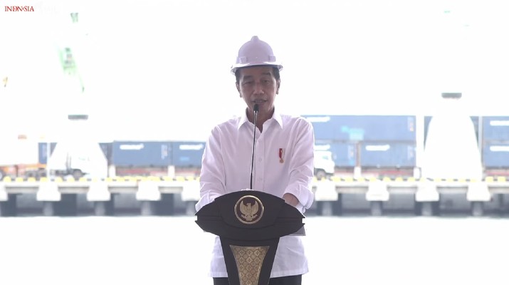 Presiden Joko Widodo Saat Peresmian Penggabungan Pelindo dan Terminal Multipurpose Wae Kelambu Pelabuhan Labuan Bajo. Presiden Joko Widodo Saat Peresmian Penggabungan Pelindo dan Terminal Multipurpose Wae Kelambu Pelabuhan Labuan Bajo. (Tangkapan Layar Youtube Sekretariat Presiden)
