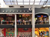 Mengular, Antrean Panjang Warga +62 di Resto Subway Citos