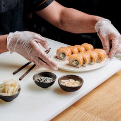 Pecinta Kuliner Jepang, Mau Nikmati Sushi Gratis? Ini Caranya