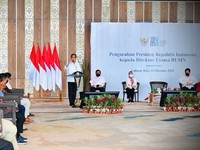 Jokowi Sentil Keras BUMN: Jangan Seperti Birokrasi, Ruwet
