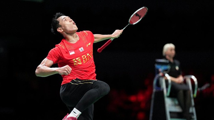 DENMARK-BADMINTON/ Badminton - Thomas & Uber Cup - Aarhus, Denmark - October 16, 2021 Indonesia's Jonatan Christie reacts after winning against Denmark's Anders Antonsen in the mens team semi final Claus Fisker/Ritzau Scanpix via REUTERS ATTENTION EDITORS - THIS IMAGE WAS PROVIDED BY A THIRD PARTY. DENMARK OUT. NO COMMERCIAL OR EDITORIAL SALES IN DENMARK.