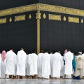 Arab Saudi Geger! Pria Non Muslim Masuk Makkah, Dekati Ka'bah