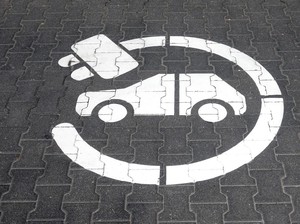 63% Mobil Listrik RI Ada di Jakarta, DKI Usul Insentif Pajak Dikaji Ulang