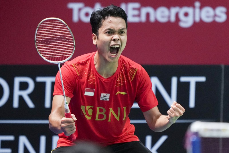 Pemain-pemain Indonesia merayakan juara Thomas Cup di podium. (Ritzau Scanpix via REUTERS/RITZAU SCANPIX)