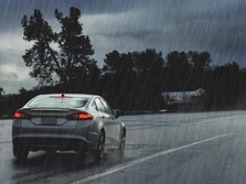 Hati-hati Bawa Mobil di Musim Hujan, Perhatikan Dulu Hal Ini
