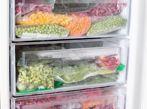 5 Penyebab Freezer Kulkas Bocor Lengkap dengan Cara Mengatasinya