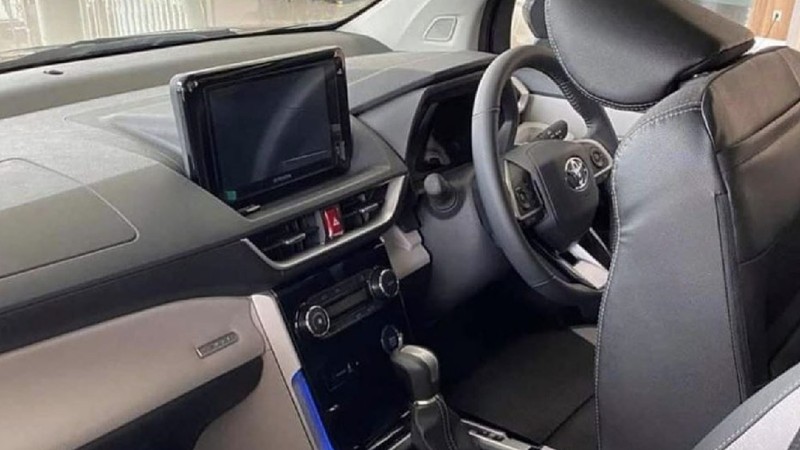 Toyota Veloz. Ist