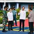 Jokowi Terbang ke Kaltara, Tanam Mangrove Hingga Sebar BLT