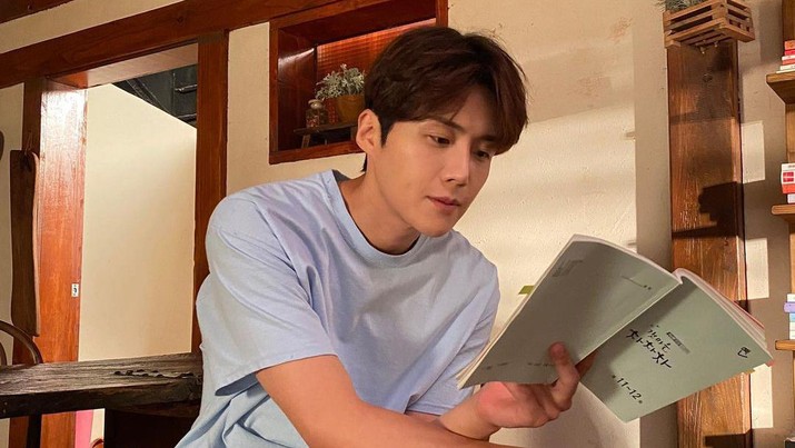 Kim Seon Ho Kim Seon Ho (Tangkapan Layar Instagram @seonho__kim)