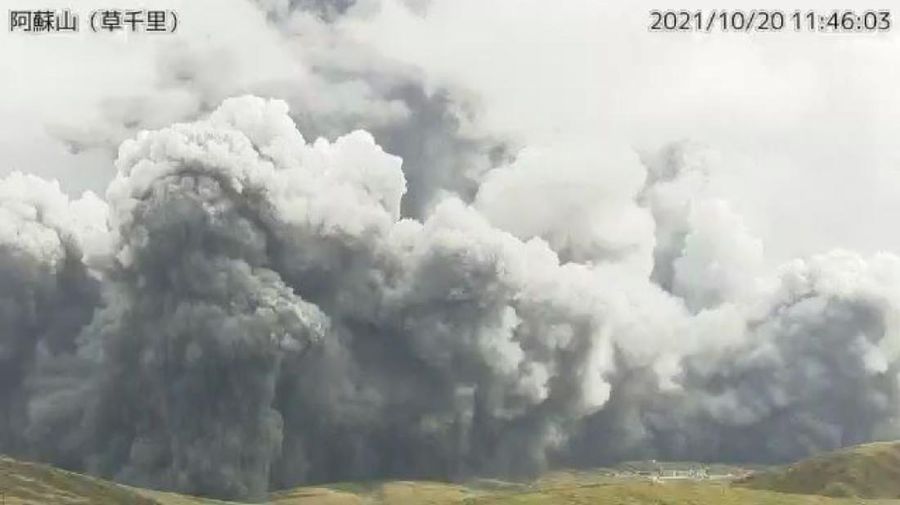 A video grab from the Japan Meteorological Agency's live camera image shows an eruption of Mount Aso in Aso, Kumamoto prefecture, southwestern Japan, October 20, 2021. Japan Meteorological Agency/Handout via REUTERS     ATTENTION EDITORS - THIS IMAGE WAS PROVIDED BY A THIRD PARTY. MANDATORY CREDIT.