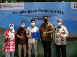 PTBA & Pemprov Sumsel Raih Penghargaan Program Kampung Iklim