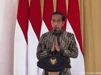 Jokowi Pamer Ekspor Nanjak 37%, Daerah Jangan Menghambat!