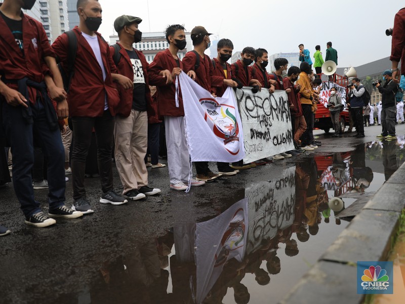 Demo mahasiswa di Patung Kuda, Jakarta, Kamis (21/10/2021). (CNBC Indonesia/Muhammad Sabki) Demo mahasiswa di Patung Kuda, Jakarta, Kamis (21/10/2021). (CNBC Indonesia/Muhammad Sabki)