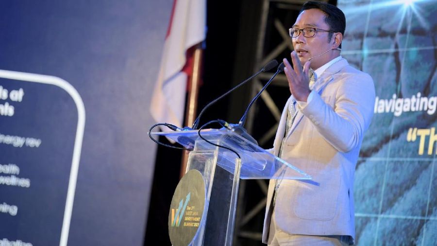 Gubernur Jawa Barat Ridwan Kamil saat pembukaan The 3RD West Java Investment Summit 2021 di Hotel Savoy Homan, Kota Bandung, Kamis (21/10/2021).