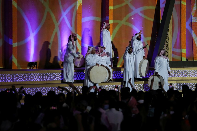 Upacara pembukaan musim Riyadh di Riyadh Pertunjukan seni yang menarik terlihat pada pembukaan musim Riyadh di Riyadh, Arab Saudi. (REUTERS/AHMED YOSRI)