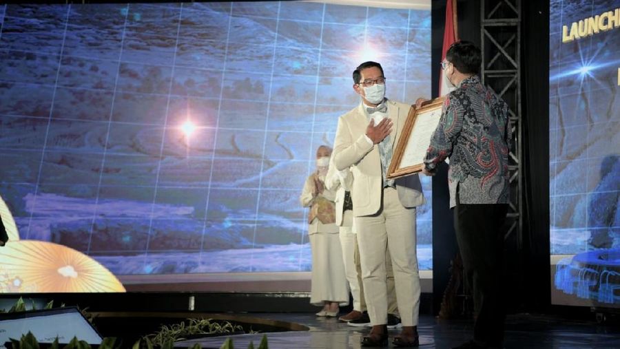 Gubernur Jawa Barat Ridwan Kamil saat pembukaan The 3RD West Java Investment Summit 2021 di Hotel Savoy Homan, Kota Bandung, Kamis (21/10/2021). (Dok: Pemprov Jabar)