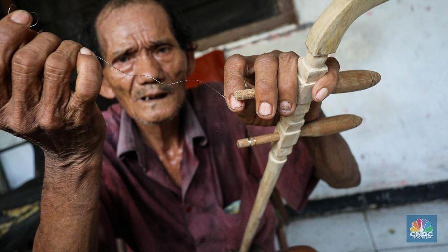 Mpe Goyong, Seniman Tehyan di Tangerang. (CNBC Indonesia/Andrean Kristianto)