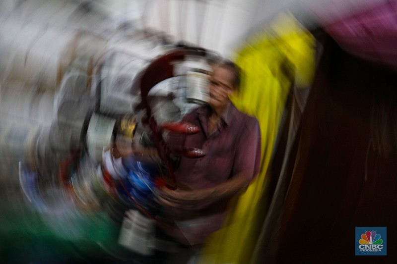 Mpe Goyong, Seniman Tehyan di Tangerang. (CNBC Indonesia/Andrean Kristianto)