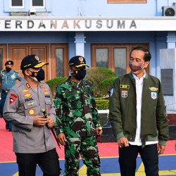 Jokowi Terbang ke Kalsel, Resmikan Jembatan Sei Alalak
