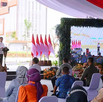 Jokowi Resmikan Pabrik Sawit Milik Crazy Rich Haji Isam