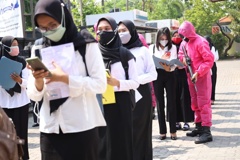 SKD CPNS Kemenkumham Jatim Bernuansa Squid Game. (Dok: Kemenkumham Jatim) SKD CPNS Kemenkumham Jatim Bernuansa Squid Game. (Dok: Kemenkumham Jatim)