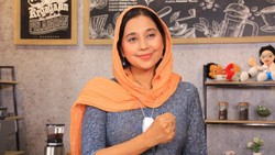 Ayu Azhari Tanamkan Hal Ini ke Lennon Tramp Usai Dikagumi Baca UUD 1945 Pakai Bahasa Inggris