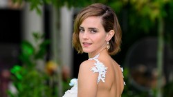 Ketahuan Ngebut, Emma Watson Dilarang Nyetir 6 Bulan
