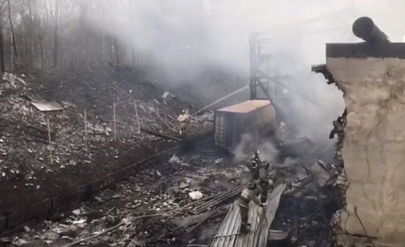 Pabrik senjata Rusia kebakaran. (via REUTERS/RUSSIA'S EMERGENCIES MINISTRY) Pabrik senjata Rusia kebakaran. (via REUTERS/RUSSIA'S EMERGENCIES MINISTRY)