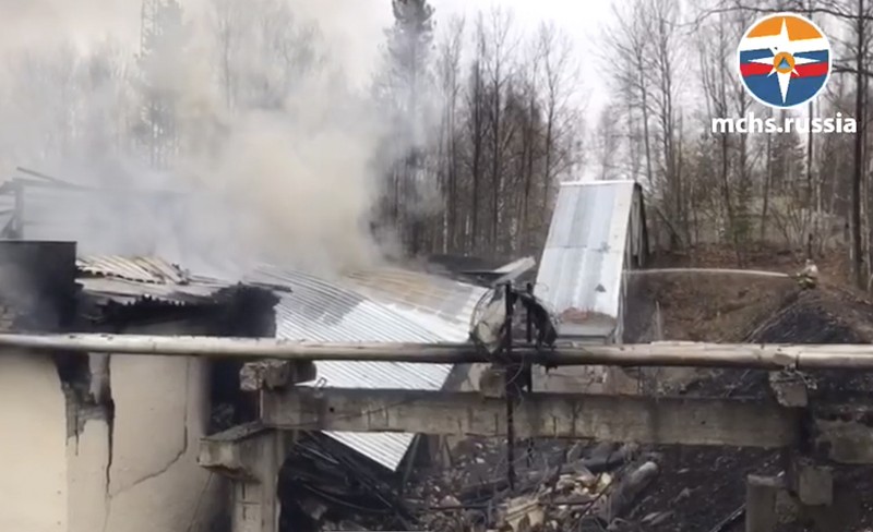 Pabrik senjata Rusia kebakaran. (via REUTERS/RUSSIA'S EMERGENCIES MINISTRY) Pabrik senjata Rusia kebakaran. (via REUTERS/RUSSIA'S EMERGENCIES MINISTRY)
