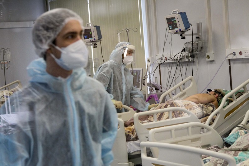 Lonjakan kasus covid-19 di Rusia. (AP/Roman Yarovitcyn)