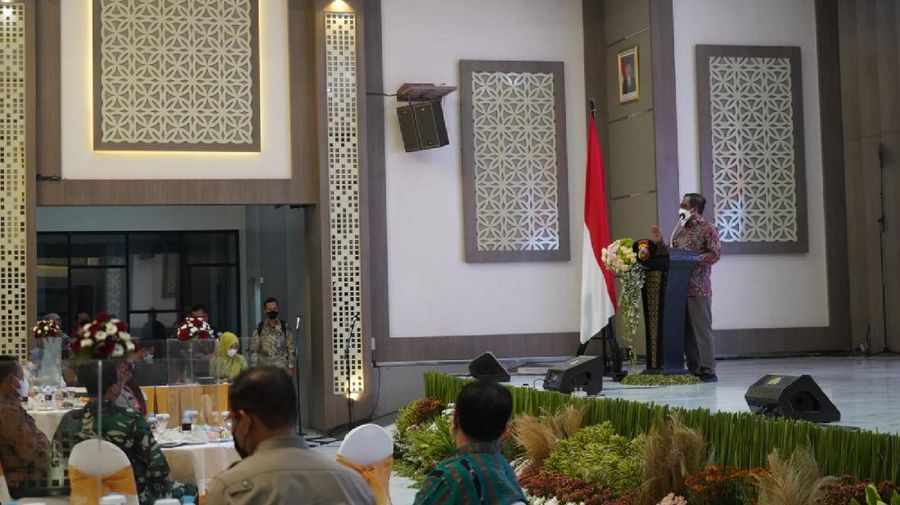 Seniman pertunjukan asal Jawa Timur bertemu Menteri Koordinator Bidang Politik, Hukum dan Keamanan (Menko Polhukam) Mahfud MD. (Dok Polhukam)