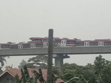 Uji Coba, Kereta LRT Jabodebek Cawang-Cibubur Kecelakaan!