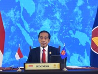 Jokowi Bicara Rivalitas ASEAN & China, Singgung LCS!