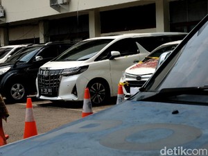 Pengusaha Rental Mobil Surabaya Siap Ekspor Alphard ke IKN
