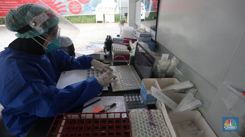 Test Swab PCR (CNBC Indonesia/Andrean Kristianto)