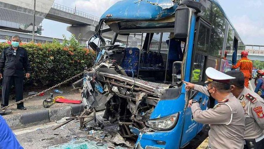 Kecelakaan Bus TJ (Detiknews)