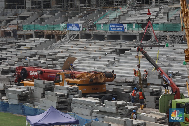 Progres Pembangunan Jakarta Internasional Stadium (JIS). (CNBC Indonesia/Andrean Kristianto)