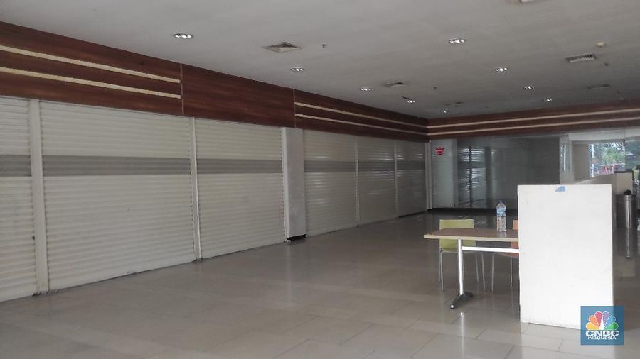 Suasana pusat perbelanjaan Cibinong Square, Cibinong, Jawa Barat, Rabu (27/10/2021). (CNBC Indonesia/Andrean Kristianto)