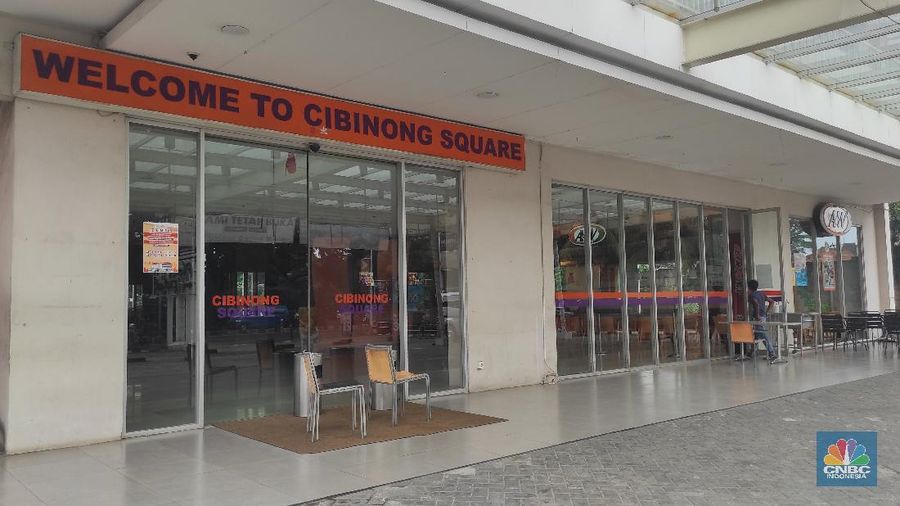 Suasana pusat perbelanjaan Cibinong Square, Cibinong, Jawa Barat, Rabu (27/10/2021). (CNBC Indonesia/Andrean Kristianto)