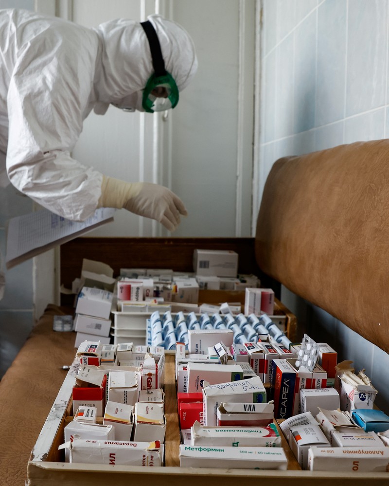A medical specialist browses medications at the City Clinical Hospital named after S.Botkin, where patients suffering from the coronavirus disease (COVID-19) are treated, in Oryol, Russia October 26, 2021. REUTERS/Maxim Shemetov