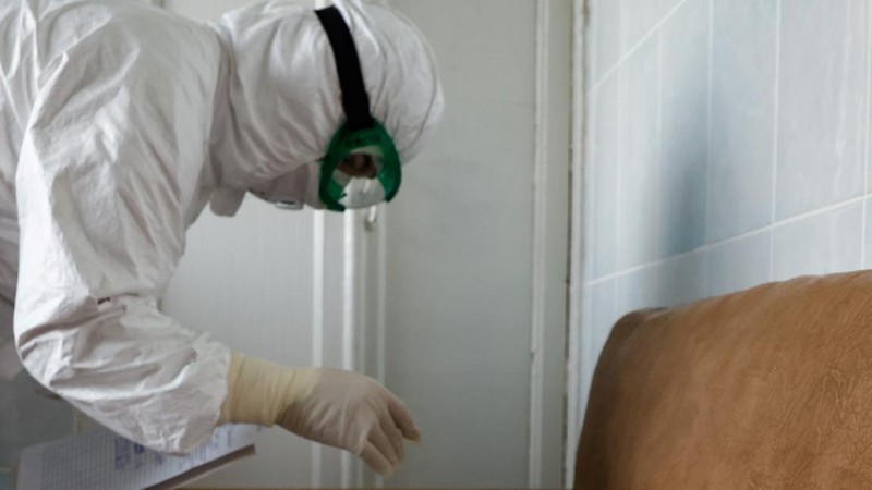 A medical specialist browses medications at the City Clinical Hospital named after S.Botkin, where patients suffering from the coronavirus disease (COVID-19) are treated, in Oryol, Russia October 26, 2021. REUTERS/Maxim Shemetov