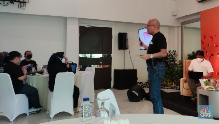 Poltak Hotradero, Advisor Pengembangan Produk Pasar Modal Bursa Efek Indonesia/Houtman P Saragih Poltak Hotradero, Advisor Pengembangan Produk Pasar Modal Bursa Efek Indonesia/Houtman P Saragih