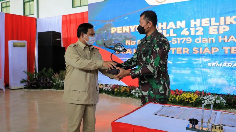 Helikopter Bell Selesai Overhaul, Menhan Prabowo: Alutsista Harus Dirawat Sebaik-baiknya. (Dok.Kemenhan)