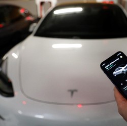 Perangkat Full Self Driving Mobil Listrik Tesla Makin Mahal!