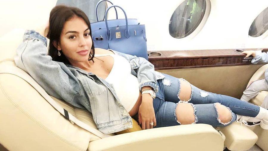 Georgina Rodriguez (Tangkapan Layar Instagram @georginagio)