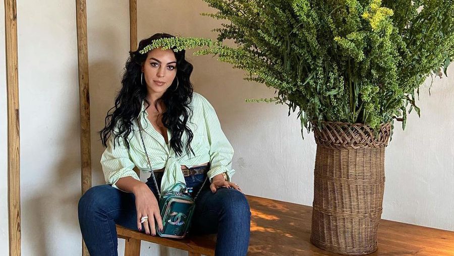 Georgina Rodriguez (Tangkapan Layar Instagram @georginagio)