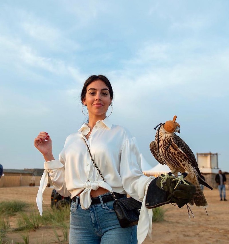 Georgina Rodriguez (Tangkapan Layar Instagram @georginagio)