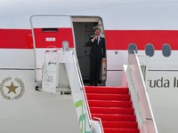 Jokowi Keliling ke Roma Hingga Dubai, Sudah Booster Vaksin?