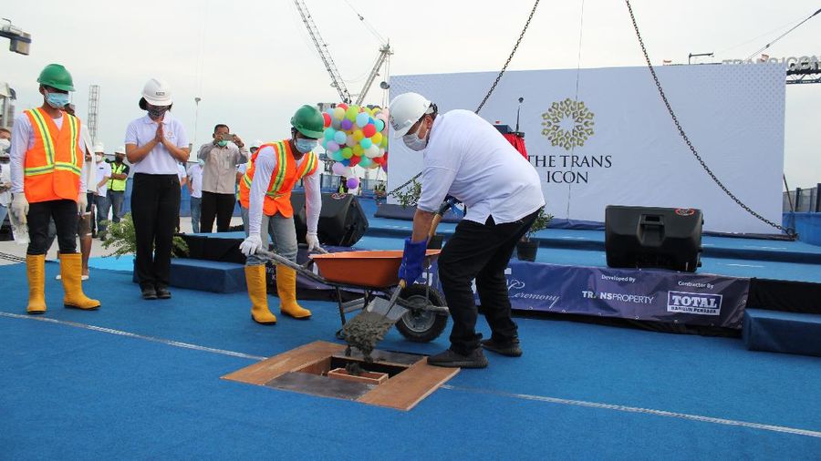 Topping Off, Proyek The Trans Icon, Surabaya (Dok. The Trans Icon Surabaya)
